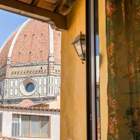 Typical Florentine Apartment ฟลอเรนซ์ ภายนอก รูปภาพ