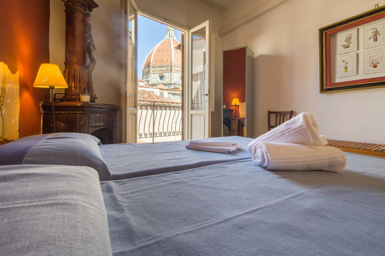 Typical Florentine Apartment ฟลอเรนซ์ ภายนอก รูปภาพ