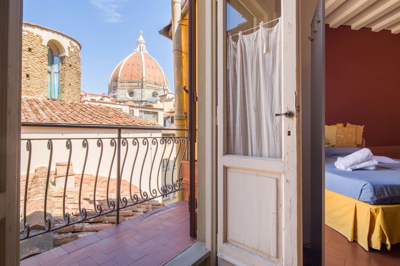 Typical Florentine Apartment ฟลอเรนซ์ ภายนอก รูปภาพ