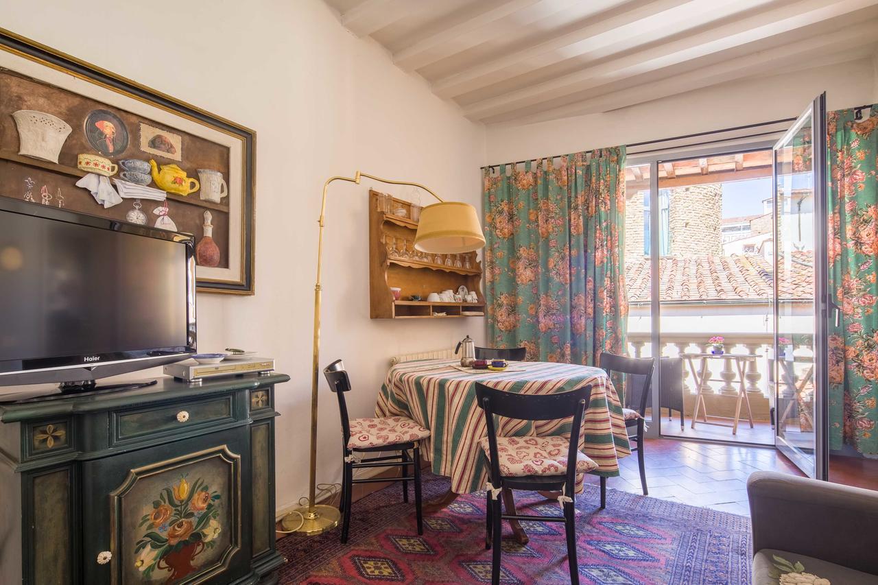 Typical Florentine Apartment ฟลอเรนซ์ ภายนอก รูปภาพ