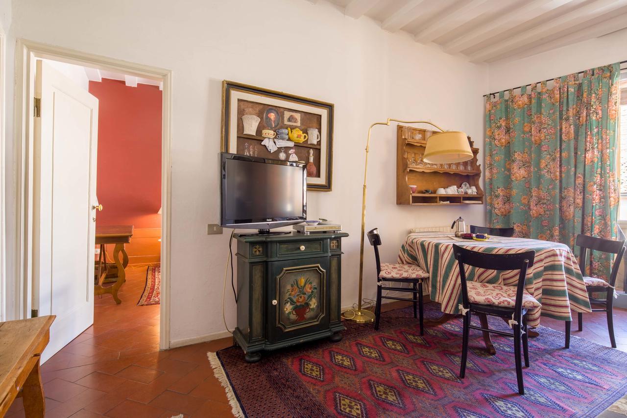 Typical Florentine Apartment ฟลอเรนซ์ ภายนอก รูปภาพ